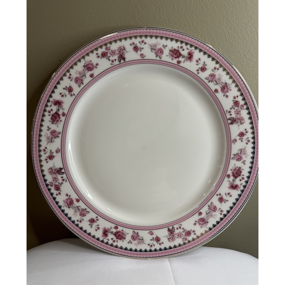 4 Beautiful Grace's Teaware Petite Pink Roses Gold Accents Dinner Plates NEW